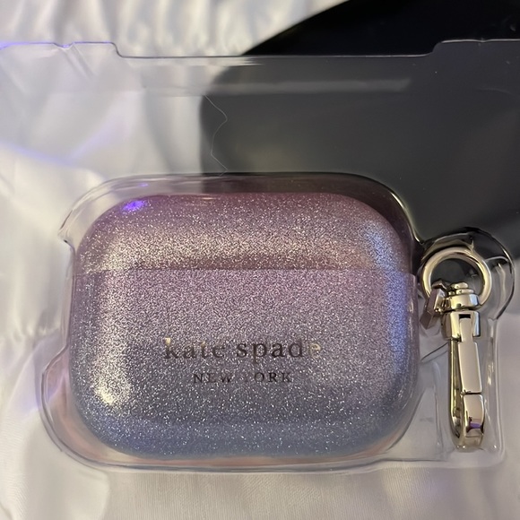 SOLD Kate Spade AirPod’s case - Picture 4 of 4